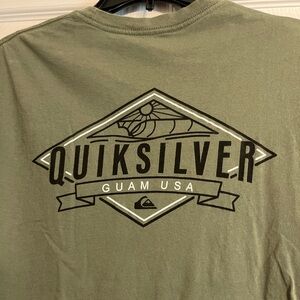 Quicksilver Guam USA T-Shirt (small)